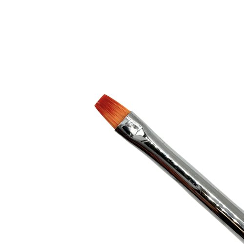 Pennello piatto per struttura, setole morbide ideale per la stesura del gel, manico in metallo con tappo di protezione.